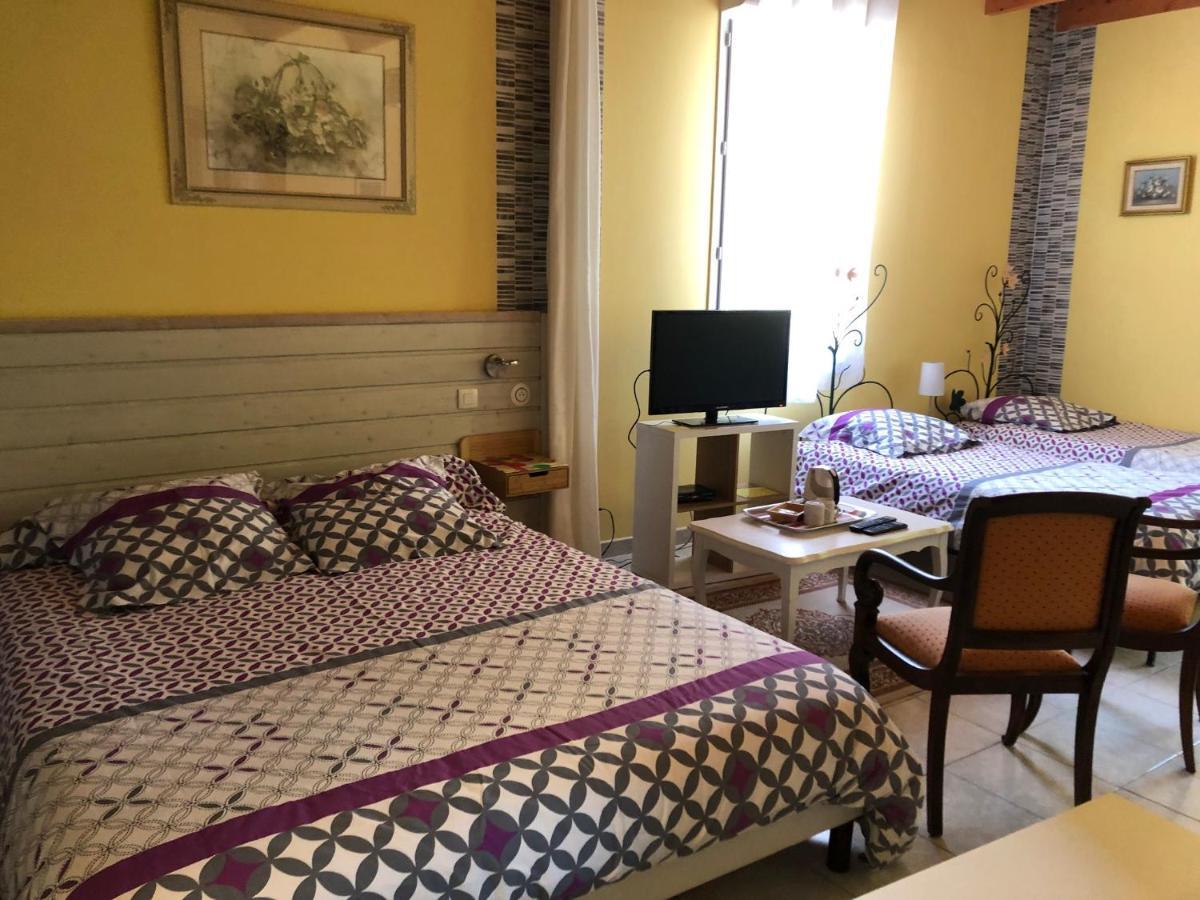 Domaine De L'Ile - Gites Et Chambres D'Hotes Castelsarrasin Bagian luar foto